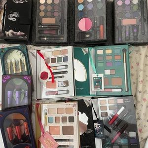 Disney Princess and Villian Make Up Books